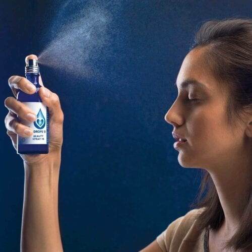 BEAUTY-SPRAY-anti-aging-huid-en-gewrichten-in-gebruik